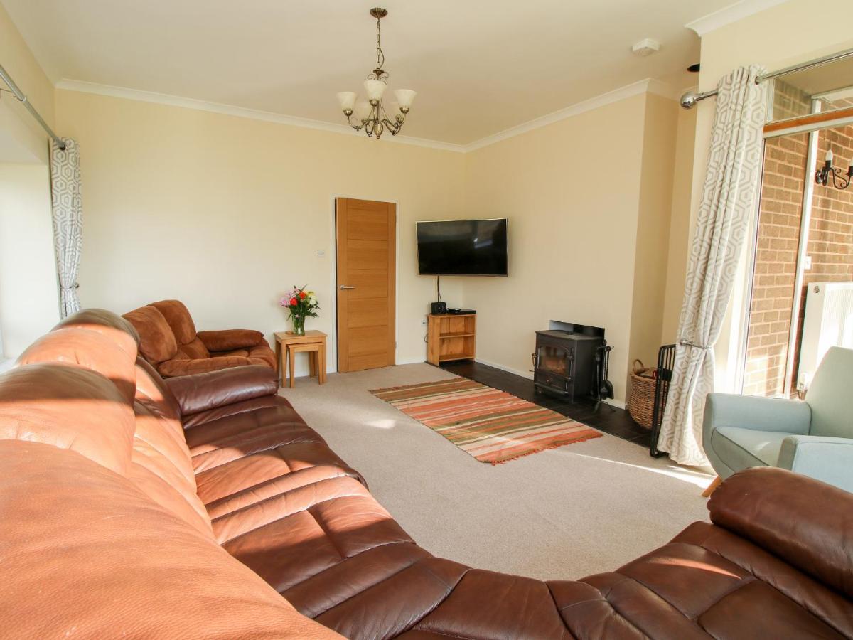 Acton  Bicton Lea 빌라 외부 사진