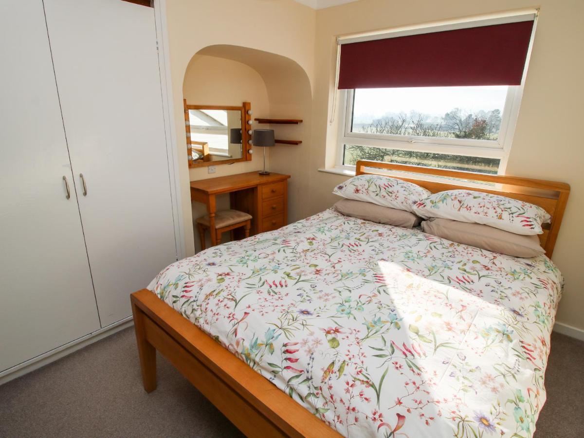 Acton  Bicton Lea 빌라 외부 사진