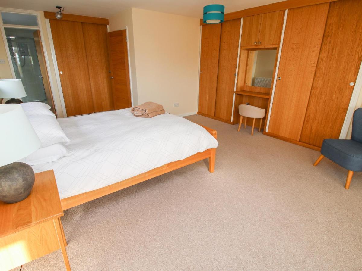 Acton  Bicton Lea 빌라 외부 사진