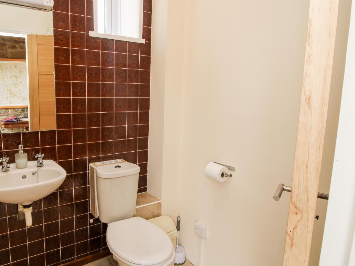 Acton  Bicton Lea 빌라 외부 사진